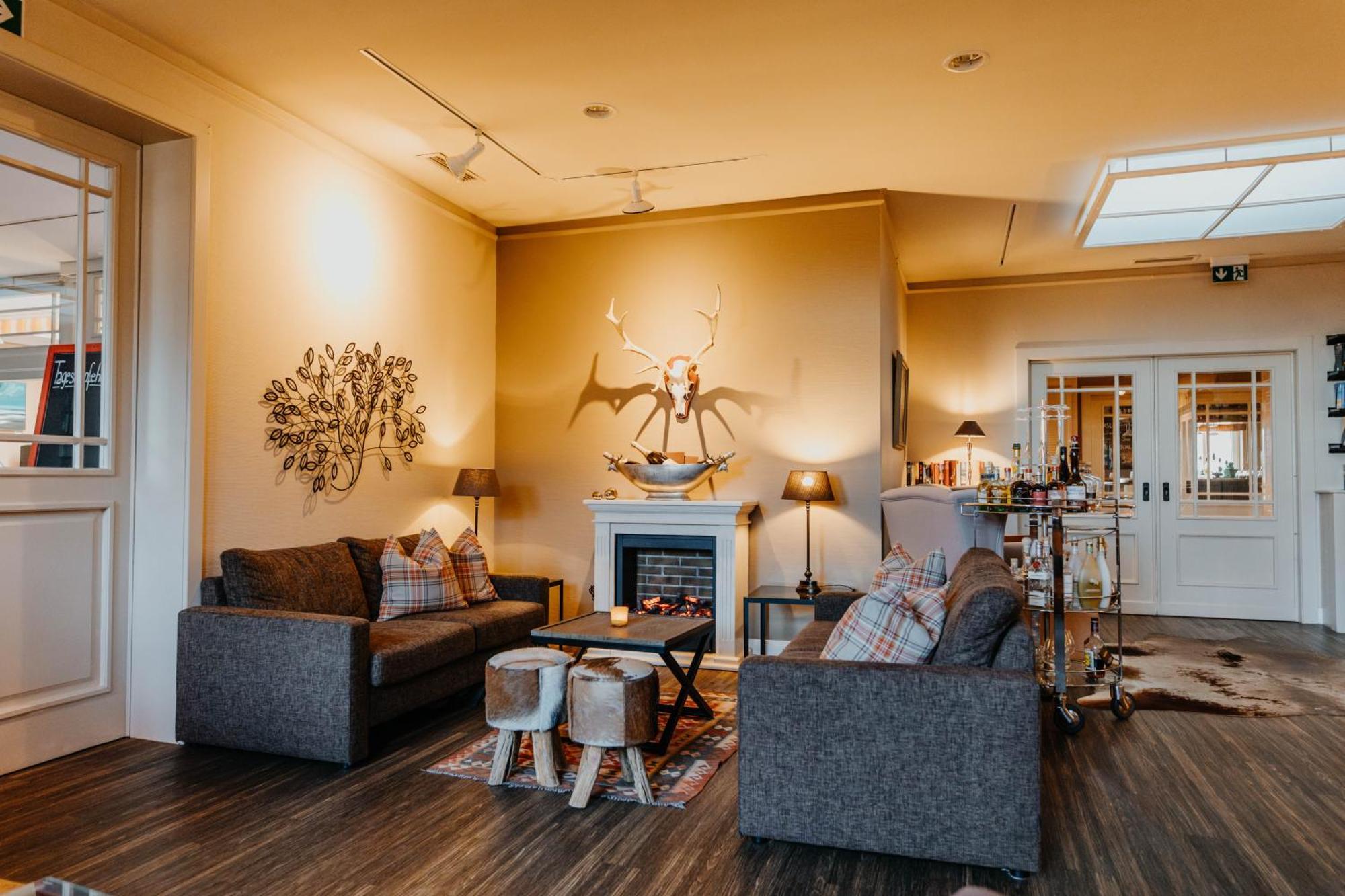 Huettmann Hotel 4*